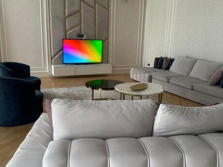 7 otaqlı həyət evi/bağ evi - Badamdar q. - 1200 m²