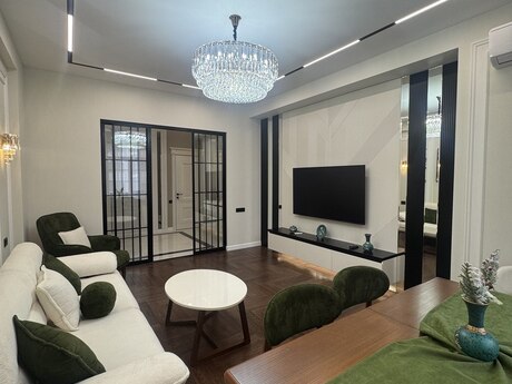 Elan №5761231 - Bakı, Elmlər Akademiyası m., 2 otaqlı, 86 m², 7/18 mərtəbə