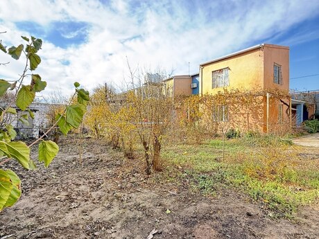 5 otaqlı həyət evi/bağ evi - Buzovna q. - 220 m²
