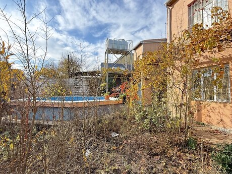 5 otaqlı həyət evi/bağ evi - Buzovna q. - 250 m²