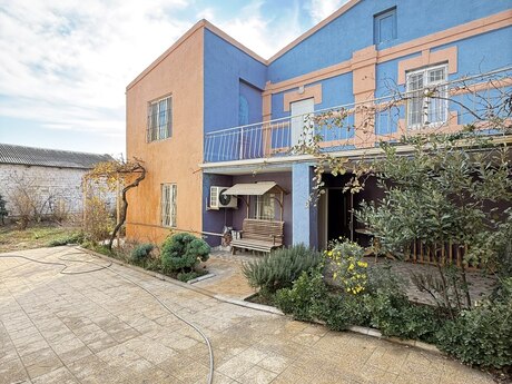 5 otaqlı həyət evi/bağ evi - Buzovna q. - 250 m²