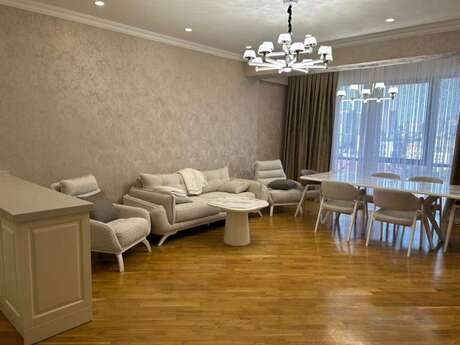 Kirayə 3 otaqlı mənzil, 115 m², Nizami: 1 600 ₼/ay 4