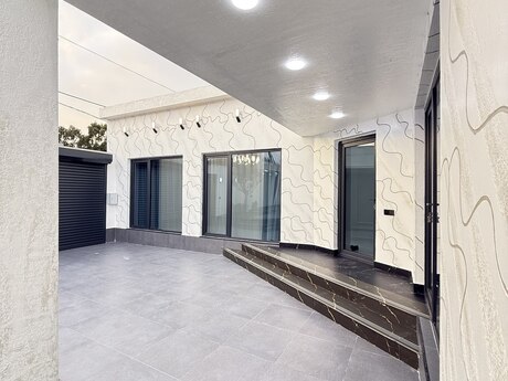 4 otaqlı həyət evi/bağ evi - Şüvəlan q. - 140 m²