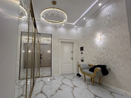 4 otaqlı yeni tikili - Şah İsmayıl Xətai m. - 220 m²