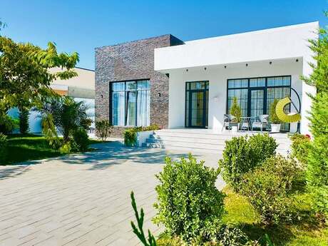 4 otaqlı həyət evi/bağ evi - Mərdəkan q. - 270 m²