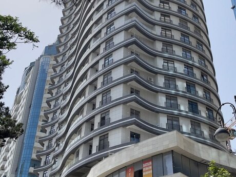 4 otaqlı yeni tikili - 28 May m. - 180 m²