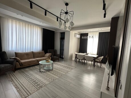 Объявление №5762539 - Баку, пос. Бадамдар, 3-комн., 150 м², 14/17 этаж