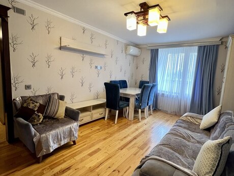 2 otaqlı köhnə tikili - Nizami m. - 45 m²