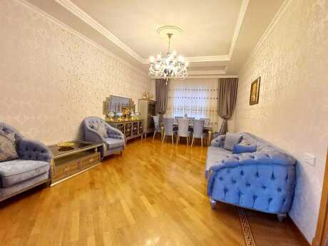 7 otaqlı həyət evi/bağ evi - İnşaatçılar m. - 375 m²