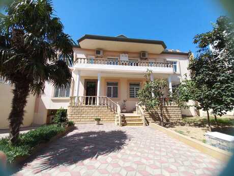 7 otaqlı həyət evi/bağ evi - İnşaatçılar m. - 375 m²