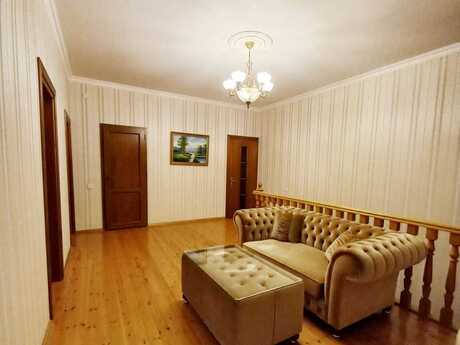 7 otaqlı həyət evi/bağ evi - İnşaatçılar m. - 375 m²
