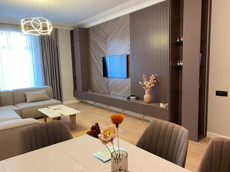 Grand Hayat kompleksində 2 otaqlı yeni tikili mənzil kirayə verilir, 100 m², 1 300 AZN/ay, şəkil 5 / 12