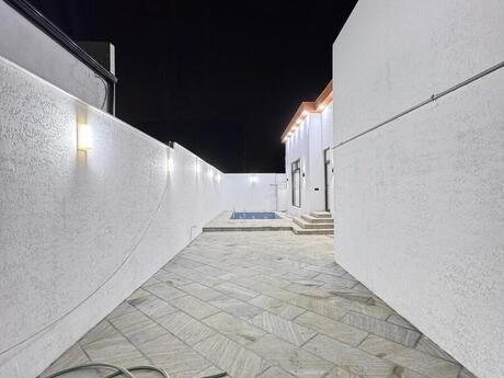 4 otaqlı həyət evi/bağ evi - Şüvəlan q. - 150 m²