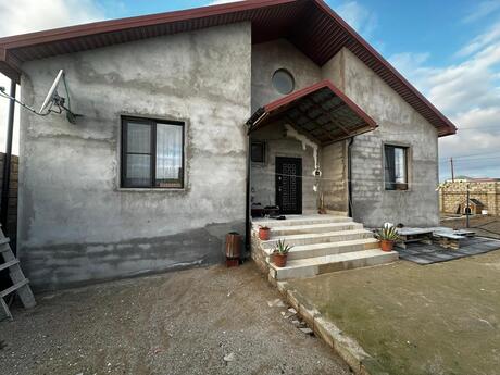 4 otaqlı həyət evi/bağ evi - Qala q. - 170 m²