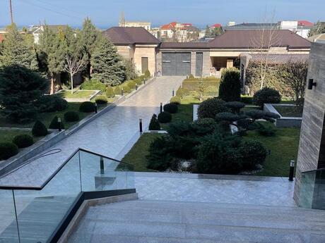 6 otaqlı həyət evi/bağ evi - Bilgəh q. - 650 m²
