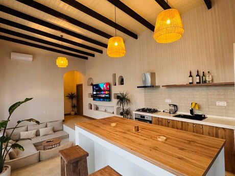 4 otaqlı həyət evi/bağ evi - Qala q. - 250 m²