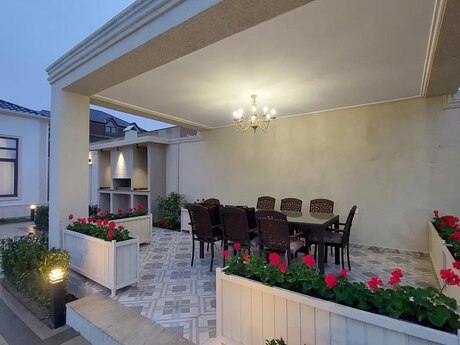4 otaqlı həyət evi/bağ evi - Mərdəkan q. - 250 m²