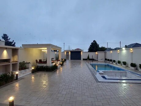 4 otaqlı həyət evi/bağ evi - Mərdəkan q. - 250 m²