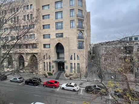 3 otaqlı köhnə tikili - Elmlər Akademiyası m. - 75 m²