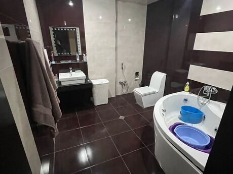 2 otaqlı köhnə tikili - Memar Əcəmi m. - 55 m²