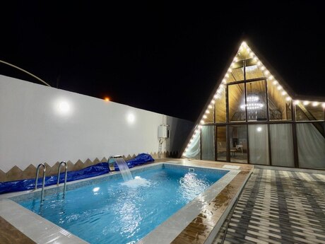 4 otaqlı həyət evi/bağ evi - Şimal DRES q. - 200 m²