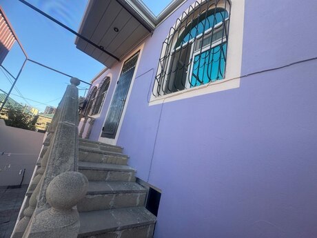 5 otaqlı həyət evi/bağ evi - Xırdalan - 140 m²