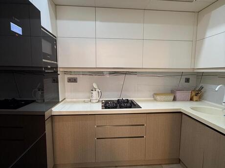 3 otaqlı yeni tikili - Qara Qarayev m. - 94 m²