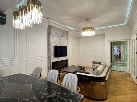2-комн. новостройка - м. Элмляр Академиясы - 89 м²