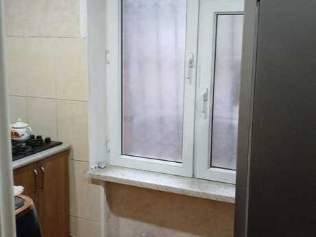 2 otaqlı köhnə tikili - Elmlər Akademiyası m. - 52 m²