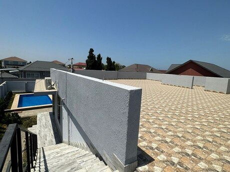 4 otaqlı həyət evi/bağ evi - Mərdəkan q. - 240 m²