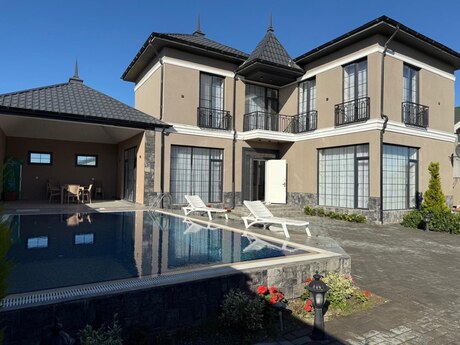 4 otaqlı həyət evi/bağ evi - Mərdəkan q. - 380 m²