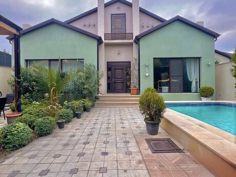 4 otaqlı həyət evi/bağ evi - Mərdəkan q. - 240 m²