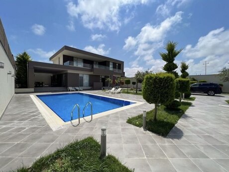 6 otaqlı həyət evi/bağ evi - Şüvəlan q. - 450 m²