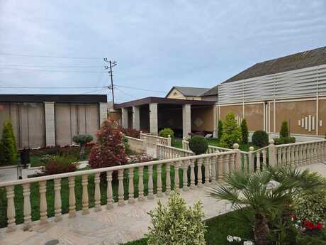 5 otaqlı həyət evi/bağ evi - Mərdəkan q. - 350 m²