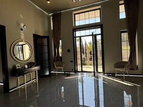 5 otaqlı həyət evi/bağ evi - Mərdəkan q. - 400 m²