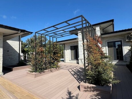 5 otaqlı həyət evi/bağ evi - Mərdəkan q. - 400 m²