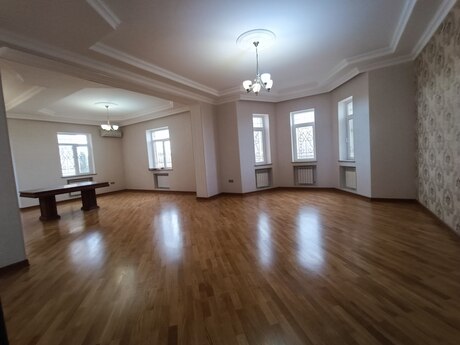 7 otaqlı həyət evi/bağ evi - Masazır q. - 500 m²