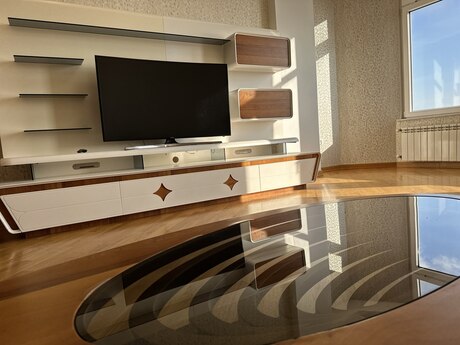 4-комн. новостройка - м. Элмляр Академиясы - 165 м²