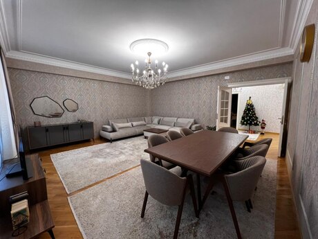 4 otaqlı yeni tikili - Azadlıq Prospekti m. - 156 m²