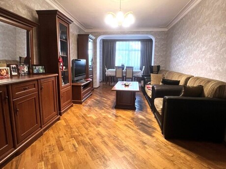 Elan №5766662 - Bakı, Gənclik m., 3 otaqlı, 86 m², 3/5 mərtəbə