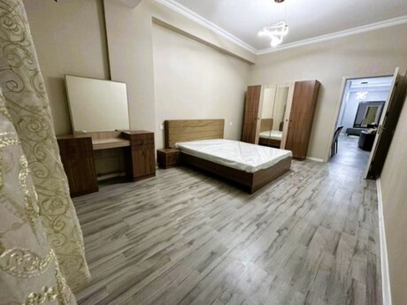 3 otaqlı yeni tikili - 8 Noyabr m. - 91 m²