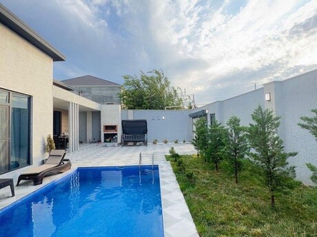 4 otaqlı həyət evi/bağ evi - Şağan q. - 240 m²