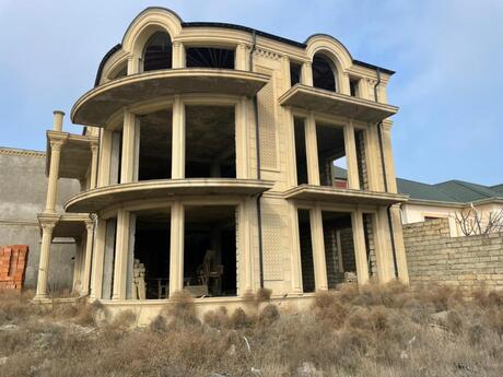 6 otaqlı həyət evi/bağ evi - Badamdar q. - 495 m²