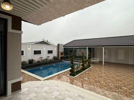 4 otaqlı həyət evi/bağ evi - Şüvəlan q. - 180 m²