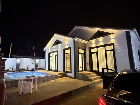 4 otaqlı həyət evi/bağ evi - Şüvəlan q. - 200 m²