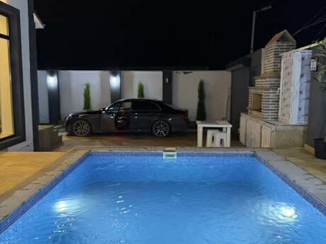 4 otaqlı həyət evi/bağ evi - Şüvəlan q. - 200 m²