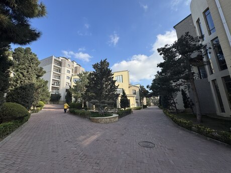 4-комнатная квартира, 158 м², Şıxov: 260 000 ₼ 2