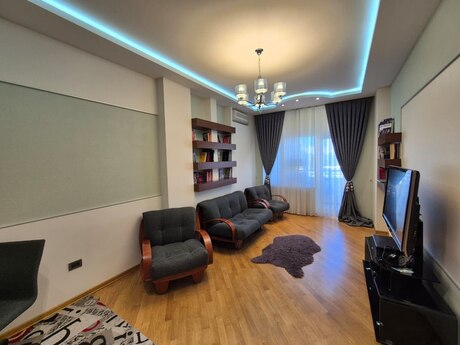 3 otaqlı yeni tikili - Elmlər Akademiyası m. - 156 m²