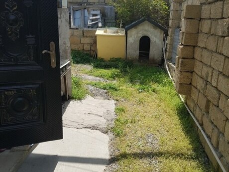 5 otaqlı həyət evi/bağ evi - Binəqədi q. - 200 m²