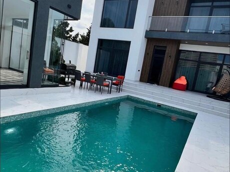 4 otaqlı həyət evi/bağ evi - Mərdəkan q. - 350 m²